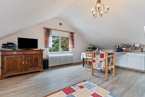 Interior - Apartment Rebberg 2 with Mountain View, Shared Terrace and Wi-Fi (Wolfach)