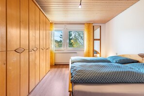 2 dormitorios, tabla de planchar con plancha, wifi gratis y ropa de cama