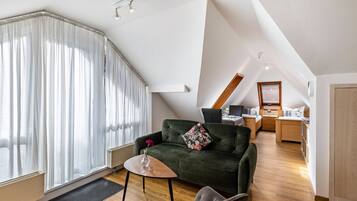 Fernseher, Stereoanlage