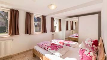 1 Schlafzimmer, Bügeleisen/Bügelbrett, kostenloses WLAN, Bettwäsche