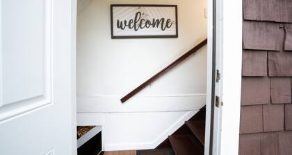 Walkable to all in Downtown Seaford! Clean 1 bed basement unit