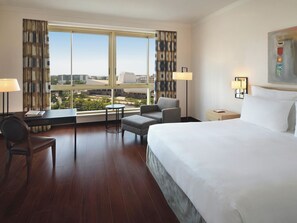 9 chambres, fer et planche à repasser, Wi-Fi, draps fournis