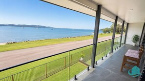 Property grounds - Peace in Paradise - Near Nelson Bay - Spa, views! (Tanilba Bay)