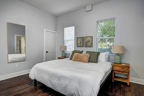 5 chambres, fer et planche à repasser, lit parapluie, Wi-Fi gratuit