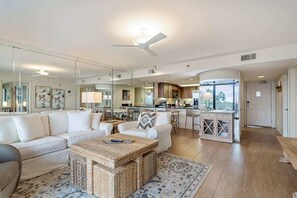 Smart TV, offices - One Seagrove Place 0105 (Santa Rosa Beach)