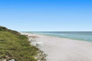 Beach nearby - 14th-Floor 2BR Condo With Gulf Views, Balcony and Heated Pool Access (Santa Rosa Beach)