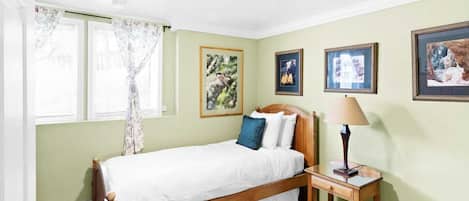 5 dormitorios, escritorio, tabla de planchar con plancha y wifi