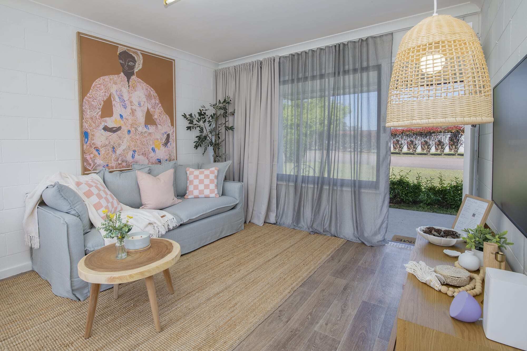 TV, DVD player, offices