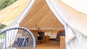 Standard Tent, 1 Queen Bed, Shared Bathroom | Bed sheets