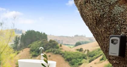 Tiny House -Farm- · Rural Couples Retreat