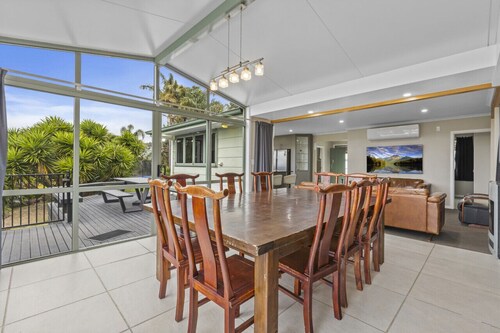 Main House-FARM- · Rural Retreat Sanctuary  Spa Sauna & Home Cinema!