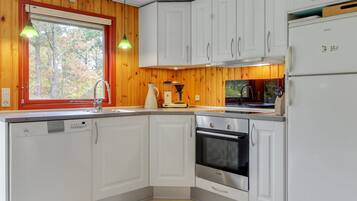 Køleskab, mikrobølgeovn, ovn, opvaskemaskine