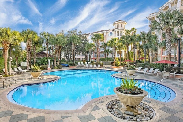 Et oppvarmet basseng