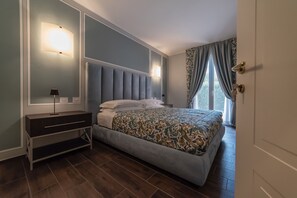 Deluxe Room | 1 bedroom, minibar, individually furnished, desk - i castagni (Vigevano)