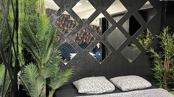 1 habitación, tabla de planchar con plancha, wifi y ropa de cama