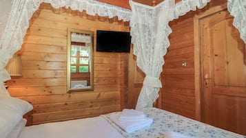 2 makuuhuonetta, yksilöllisesti sisustettu, yksilöllisesti kalustettu