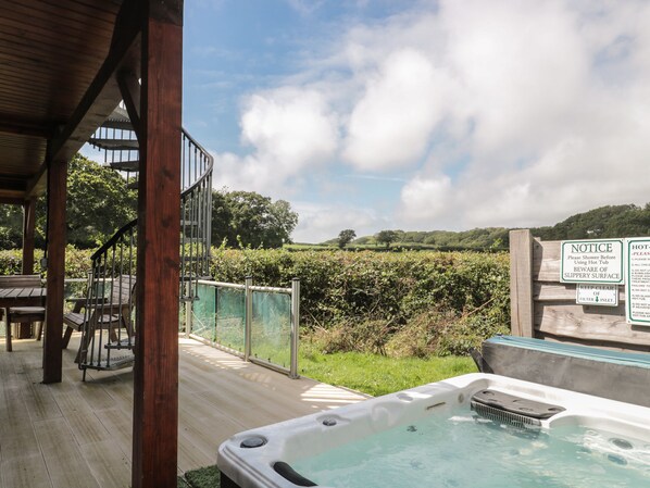 Bain à remous extérieur