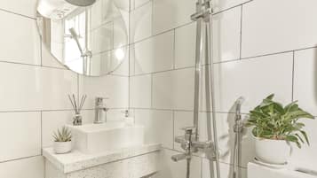 Traditional Double Room | Bathroom
