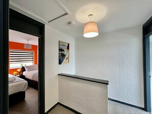 3 bedrooms, desk, iron/ironing board, free WiFi - Havenwood House – Contractors, Families, Holidays (Nottingham)