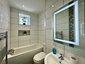 Regadera, amenidades de baño ecológicas, secadora de cabello 