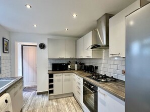 Microwave, oven, coffee/tea maker, eco-friendly cleaning products