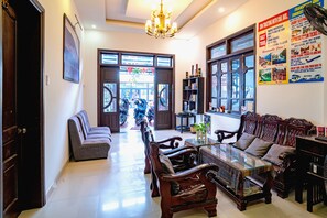 Reception - Hoi An Viet House Homestay (Da Nang)