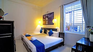 Deluxe Double or Twin Room | Desk, blackout curtains, free WiFi, bed sheets