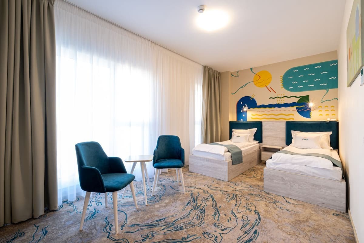 Standard Room, 2 Twin Beds, Pool Access | 1 bedroom, minibar, soundproofing, free WiFi