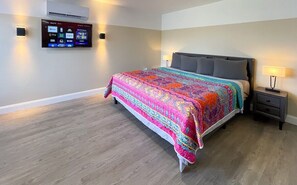 1 Schlafzimmer, Schreibtisch, WLAN, Bettwäsche
