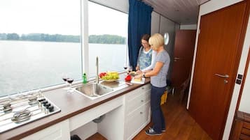 Mobile Home | Private kitchen
