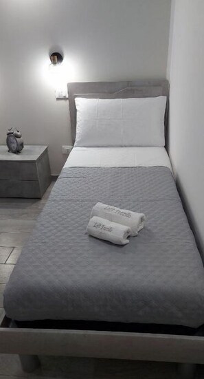 1 camera, Wi-Fi, lenzuola