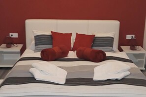 7 Schlafzimmer, Bügeleisen/Bügelbrett, WLAN, Bettwäsche