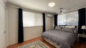 3 makuuhuonetta, silitysrauta/-lauta