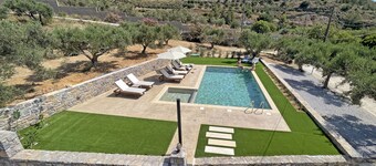"Drosia Villa" Private Nature Getaway!