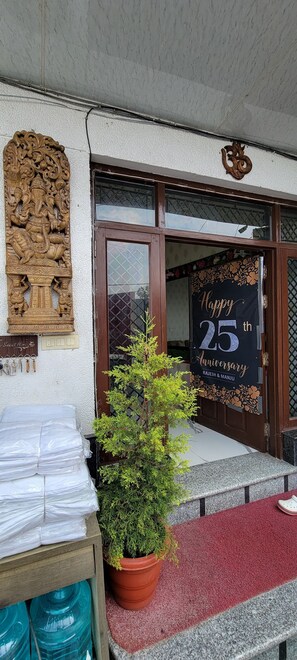 Casa Arhan Luxury 4BHK Penthouse| Valley | Living area - Casa Arhan Luxury Mussoorie Homestay (Dehradun)