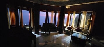 TV de tela plana 32 polegadas com canais a cabo