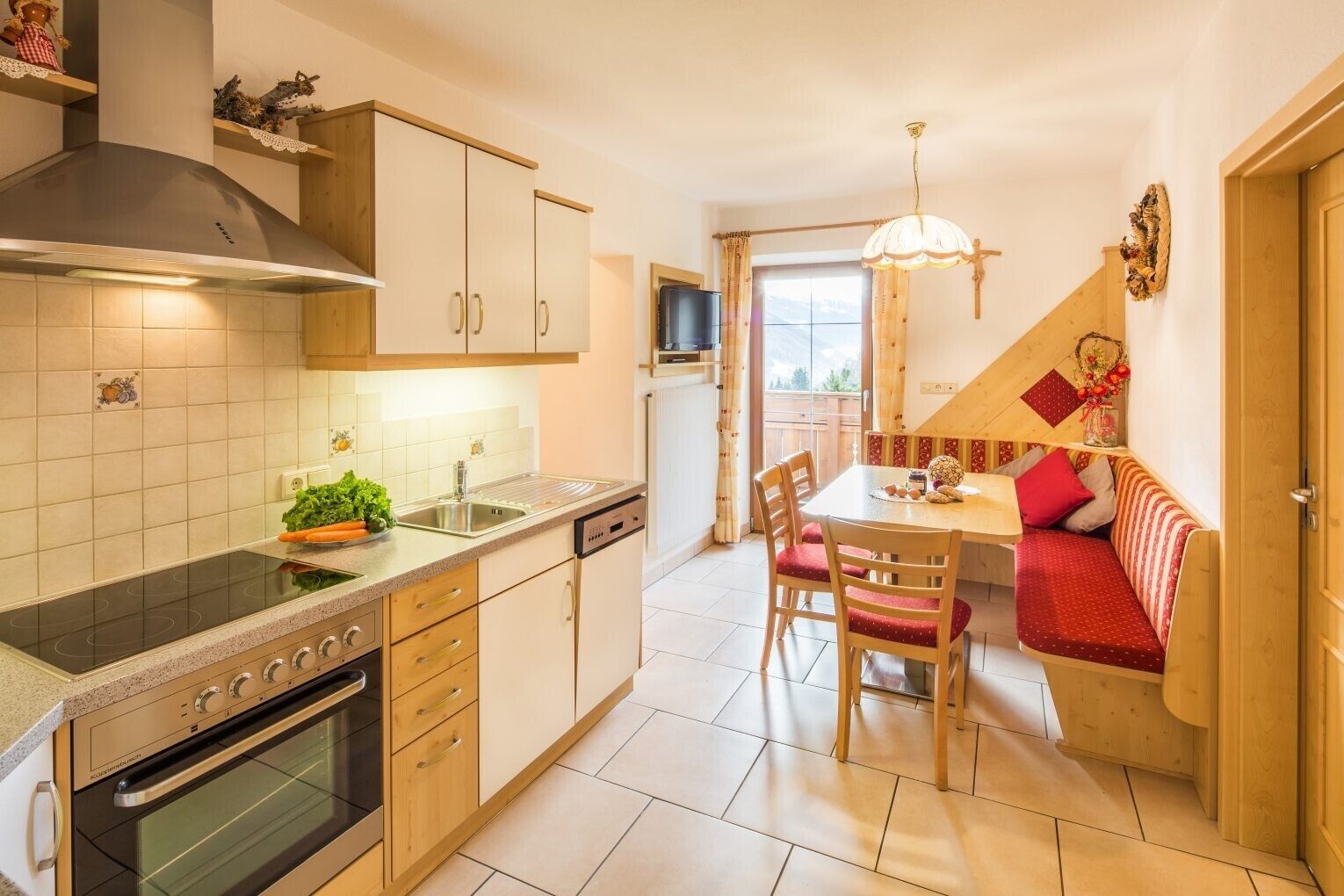 Kühlschrank, Ofen, Herdplatte, Geschirrspüler