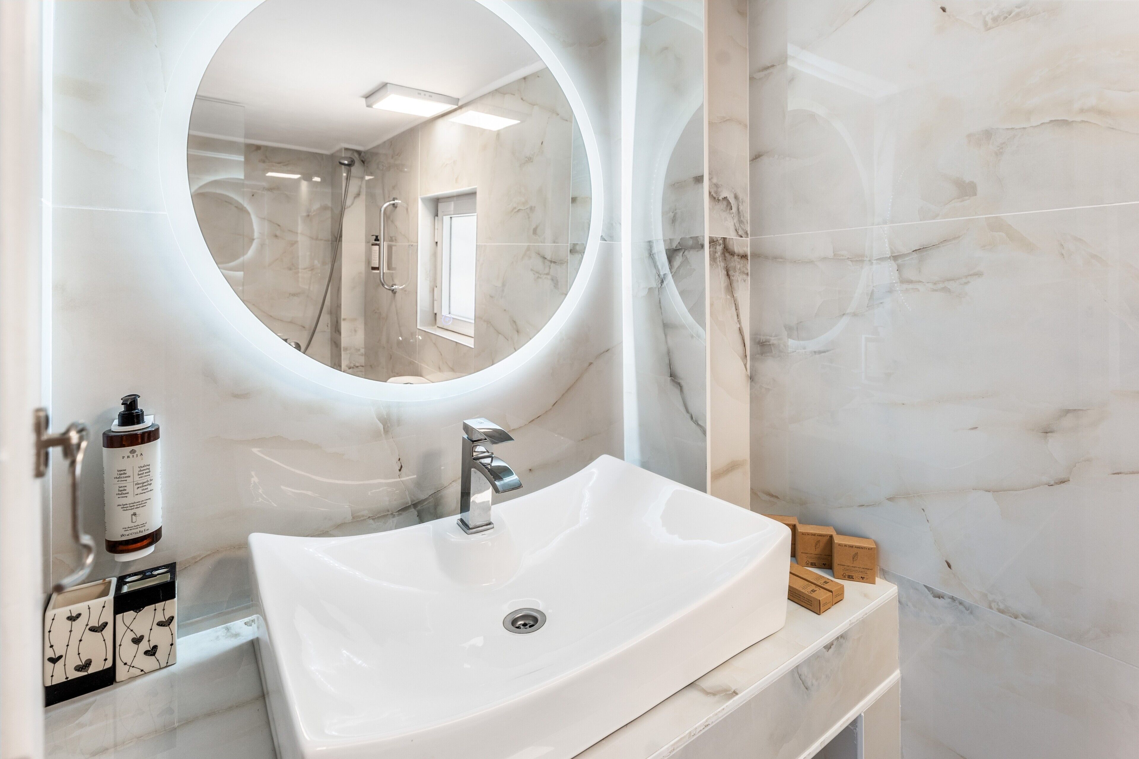 Bathtub, hair dryer, towels