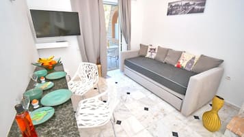 Fernseher, DVD-Player, Stereoanlage