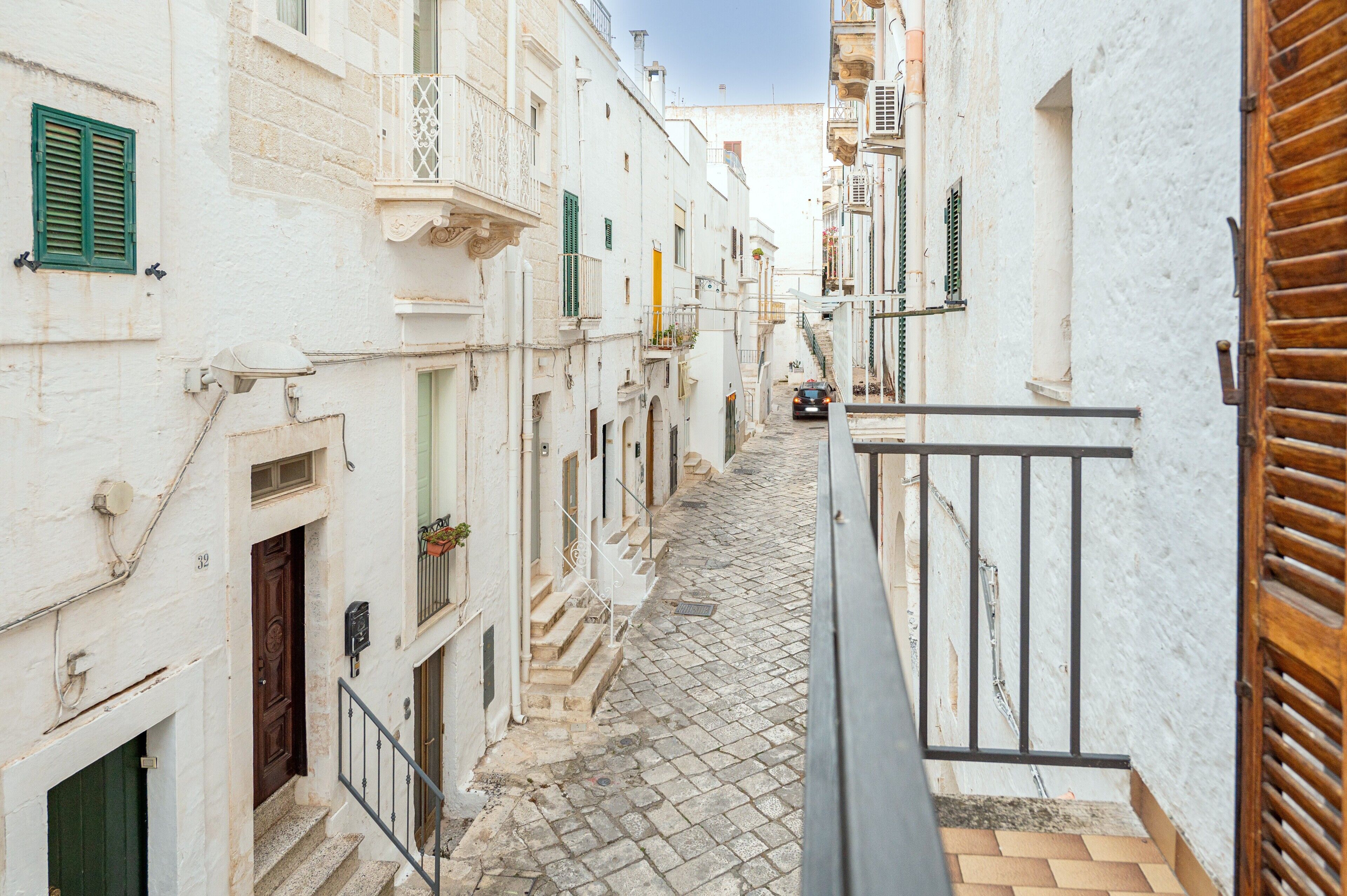 المنطقة المحيطة بالمنشأة