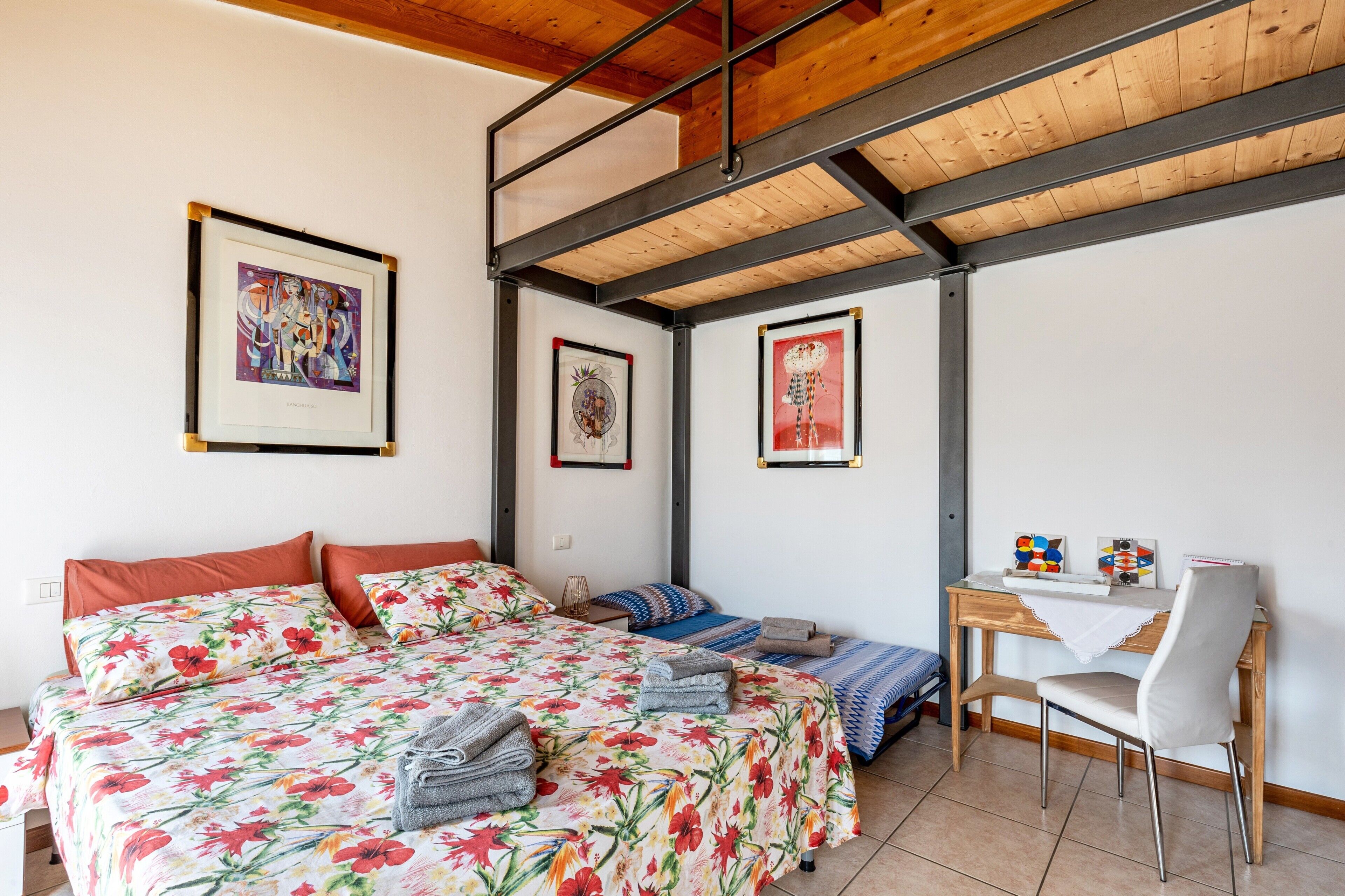 1 habitación y ropa de cama 