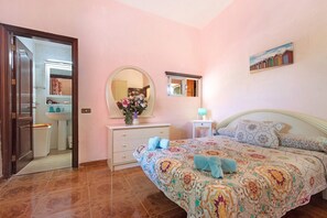 1 sovrum, strykjärn/strykbräda, gratis wi-fi och sängkläder