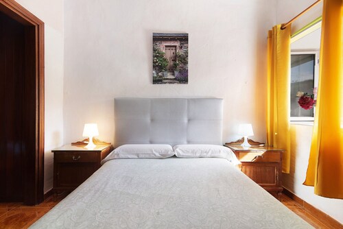 „Vivienda V Torres 1“ mit Bergblick, privater Terrasse und WLAN