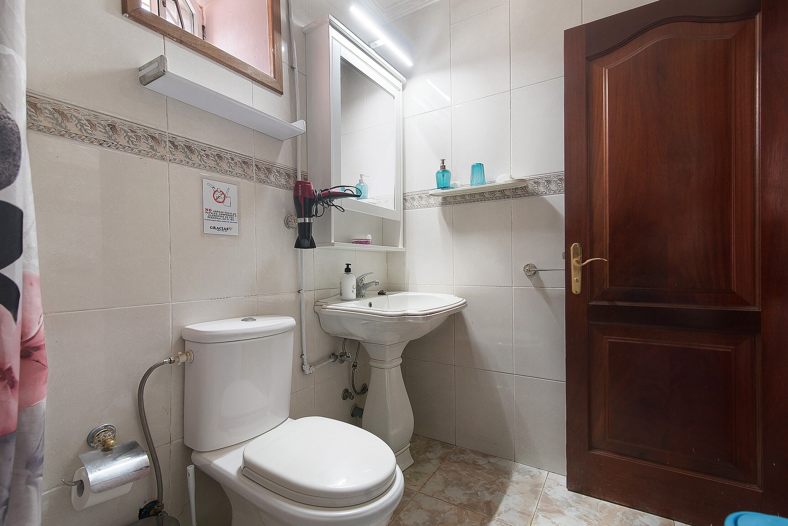 Vasca, asciugacapelli, asciugamani