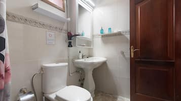 Vasca, asciugacapelli, asciugamani