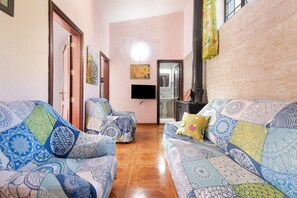 2 habitaciones, tabla de planchar con plancha y wifi gratis 