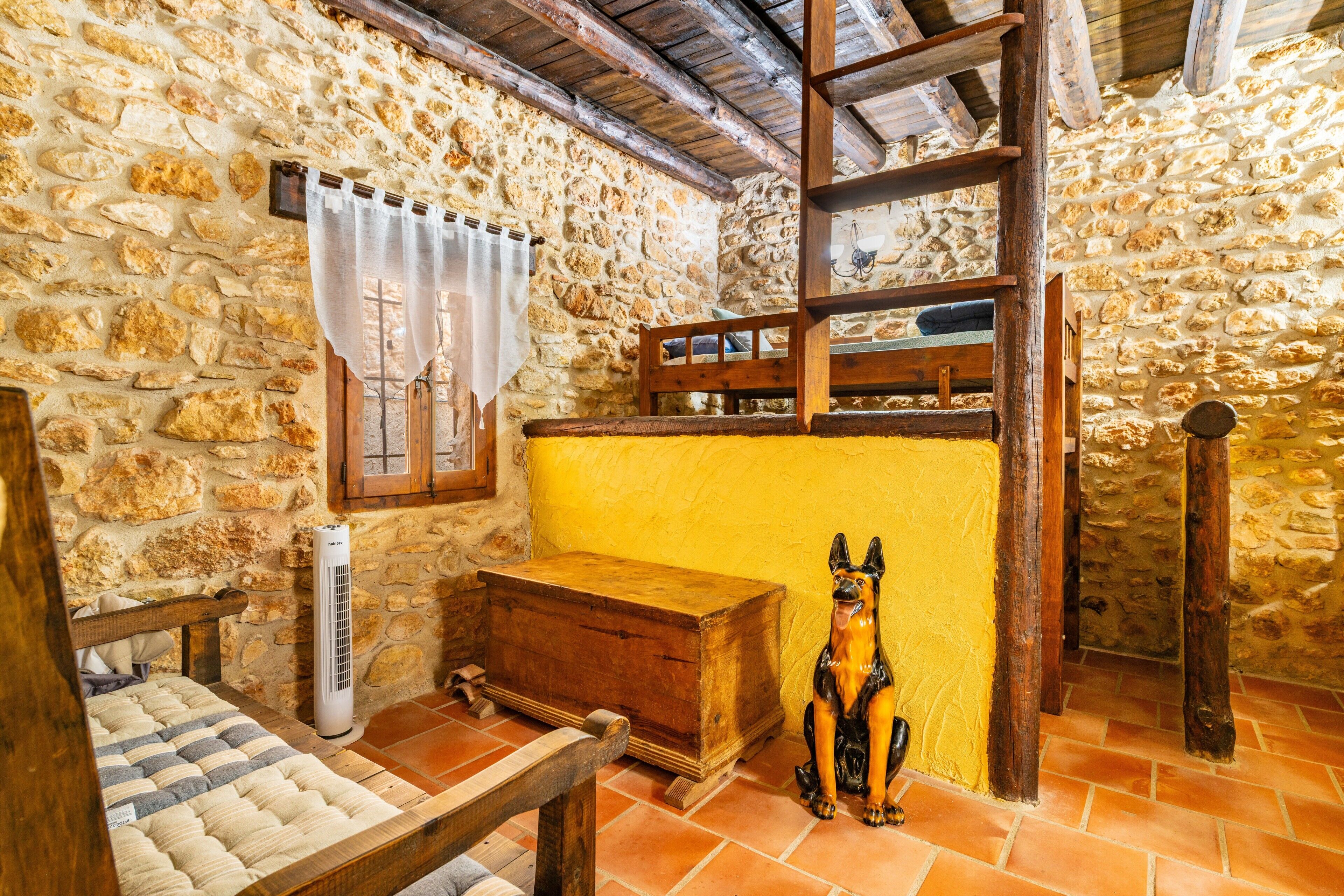 6 dormitorios, tabla de planchar con plancha, wifi gratis y ropa de cama