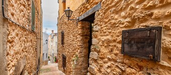 Rural Holiday Home 'El Trull' with Mountain View, Wi-Fi and Air Conditioning