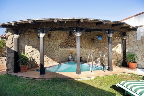 Villa 'Indie' with Private Pool, Wi-Fi and Air Conditioning