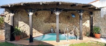 Villa 'Indie' with Private Pool, Wi-Fi and Air Conditioning